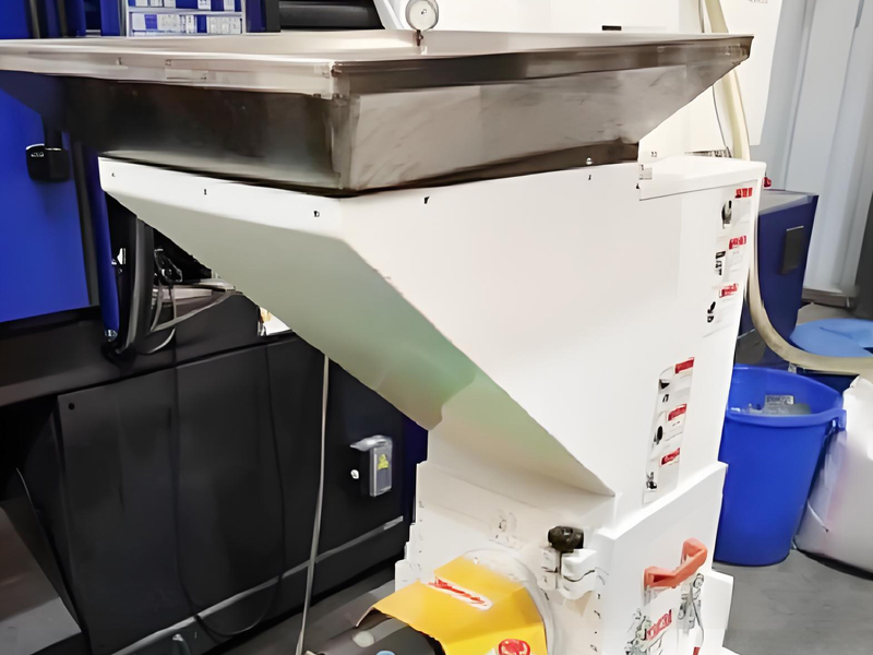 低转速机边粉碎机好处